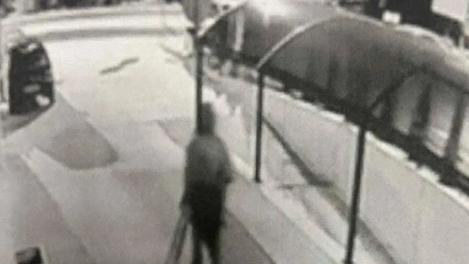 Видеозапис от Пловдив улавя мъж с качулка, заподозрян за убийството на Илиян Филипов