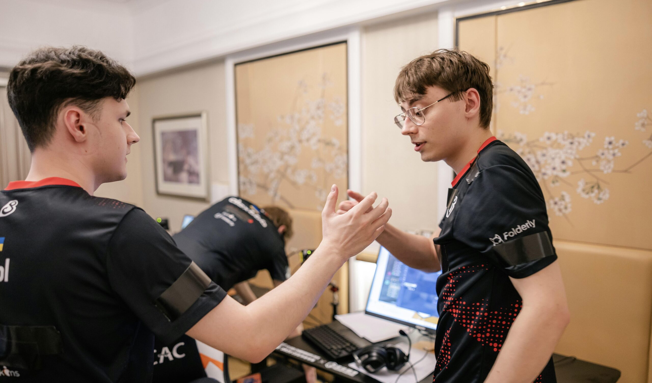 ENCE и kRaSnaL прекратиха договора си по взаимно съгласие