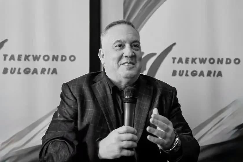 На живо: София отдава последна почит на Слави Бинев след убийството му На живо: София отдава последна почит на Слави Бинев след убийството му