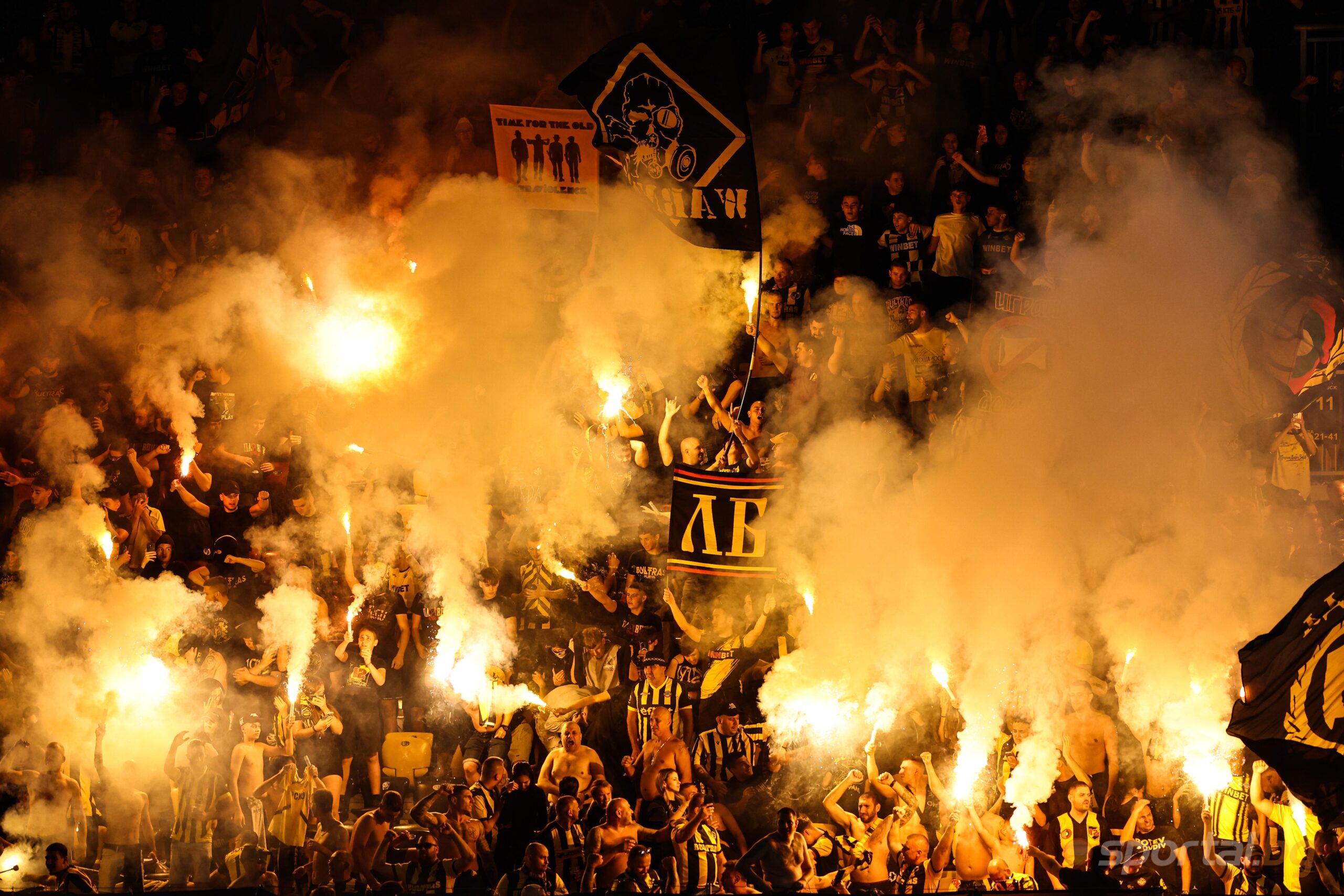 Ботев (Пловдив) пусна ограничено количество билети за правостоящи за мача със Славия