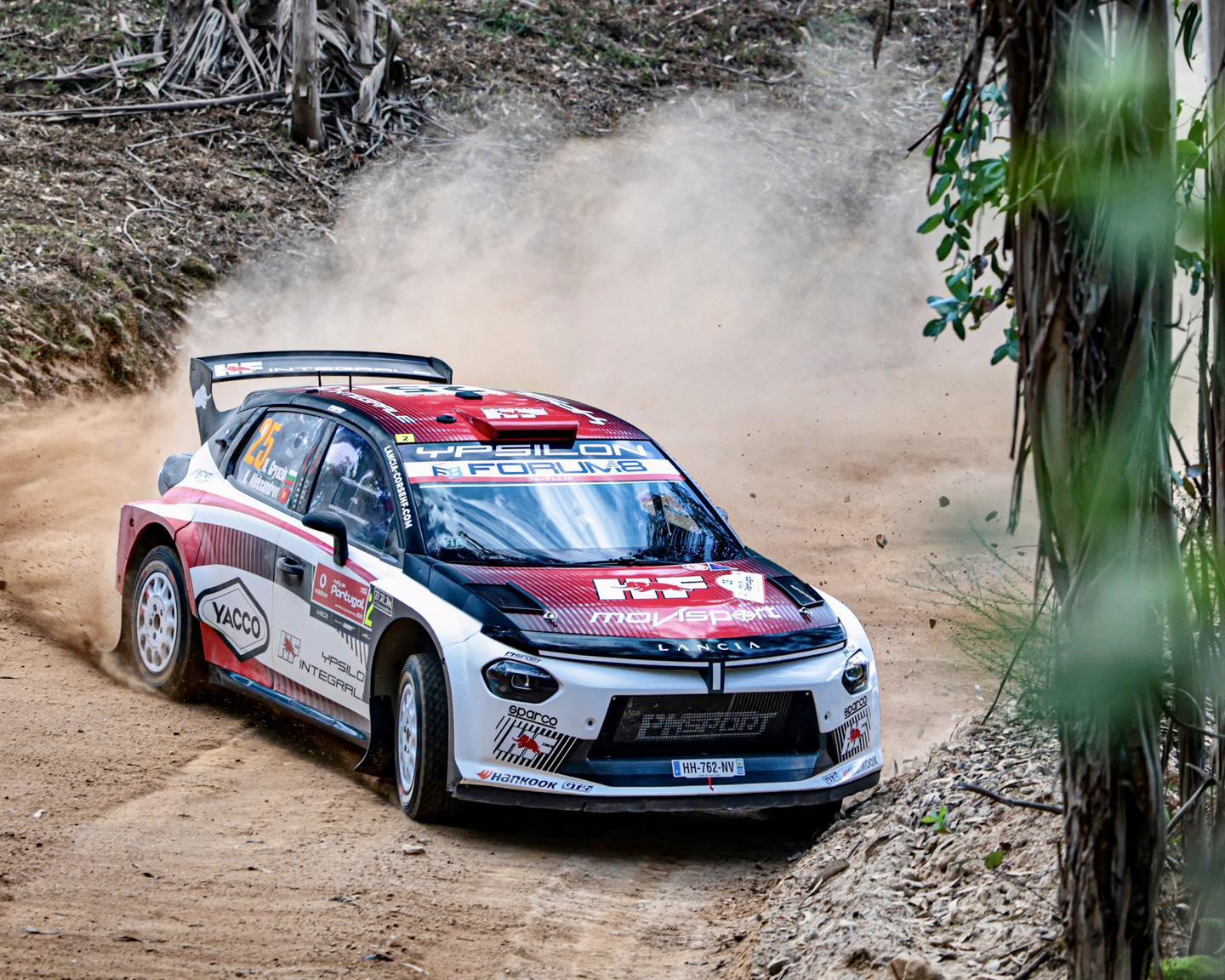 Ланча се завърна в WRC и спечели отборната титла с Ипсилон Rally2 HF Integrale