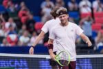 Давидович Фокина свали водача Зверев и стигна финал в Шанхай