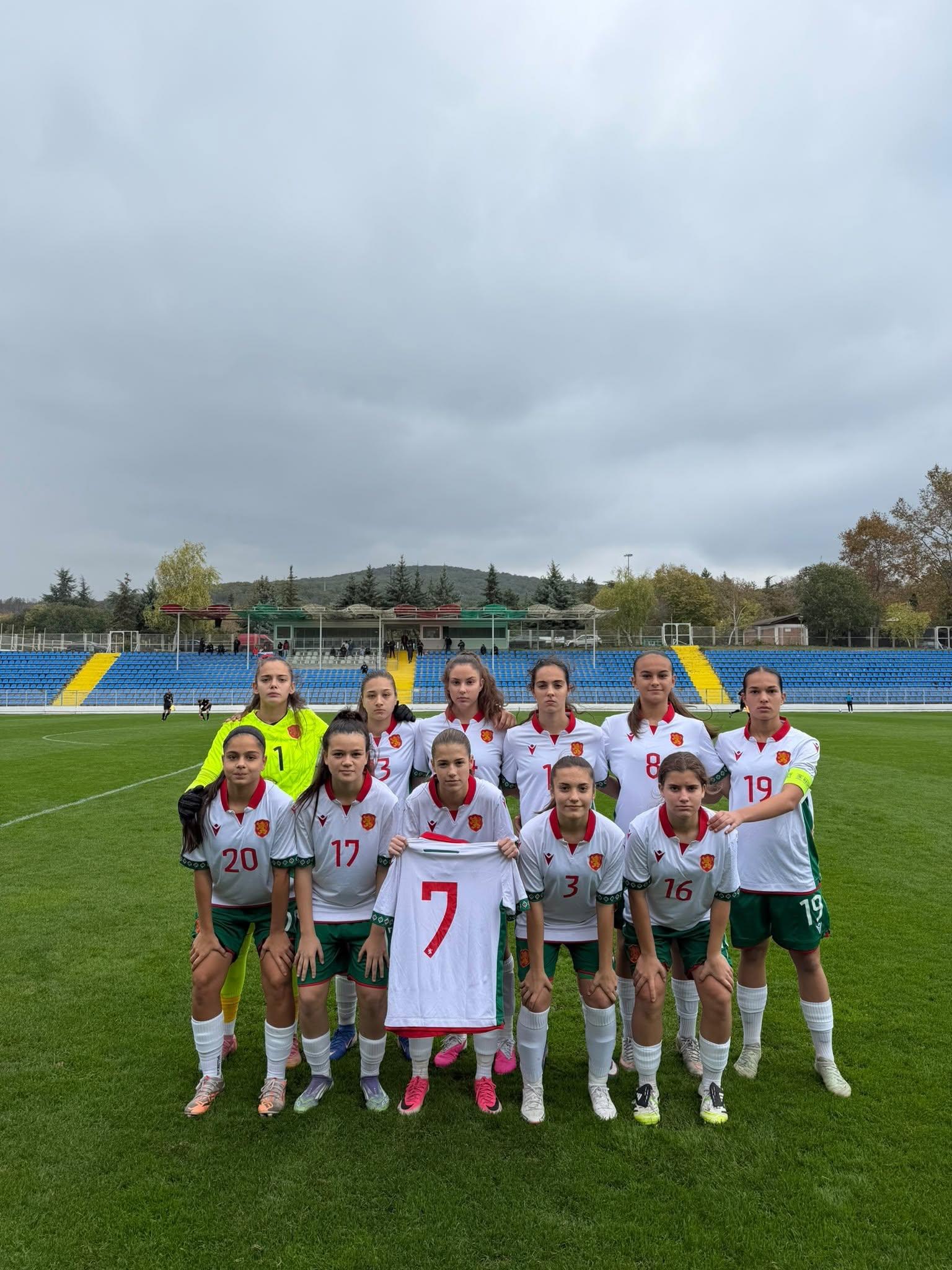 България WU15 започна с победа 3:1 над Чехия в Албена