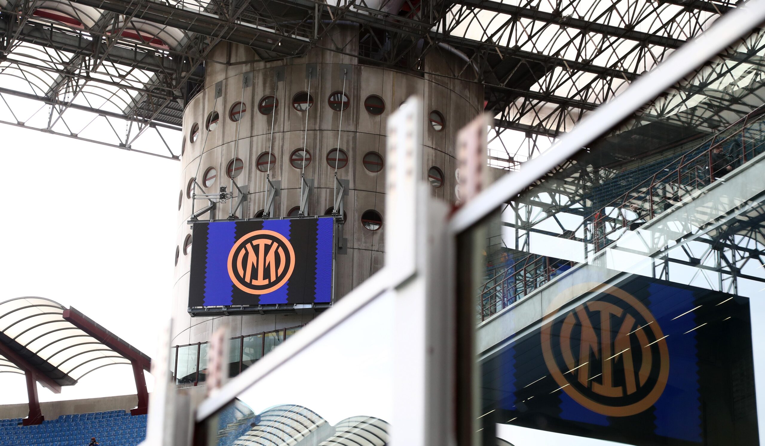 Интер посреща Фиорентина с дебюта на Иван Проведел и шанс да се върне на върха Интер посреща Фиорентина с дебюта на Иван Проведел и шанс да се върне на върха