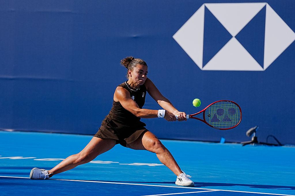 Паолини и Фернандес започнаха с победи и продължават в Ухан